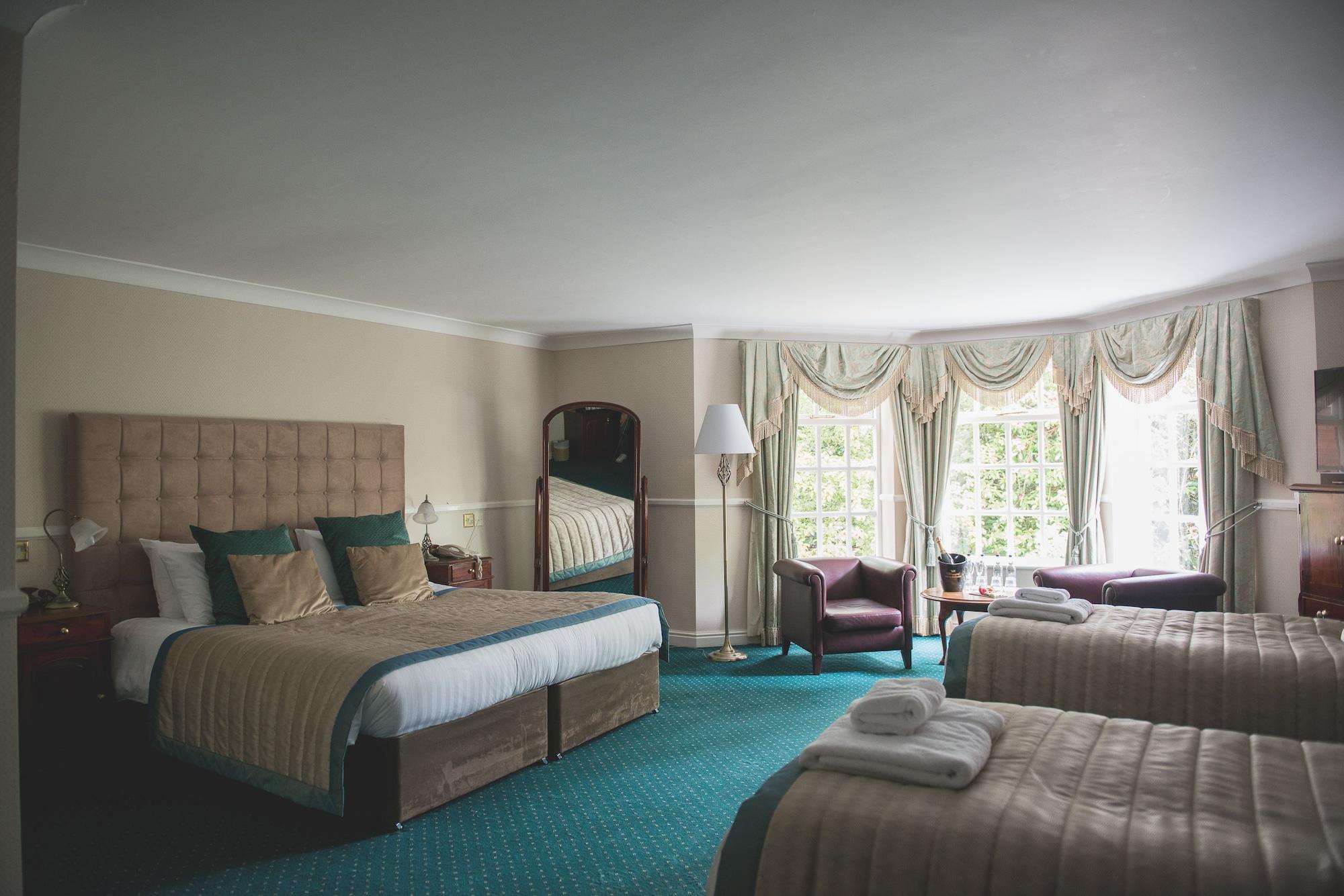 Mere Court Hotel Knutsford Esterno foto