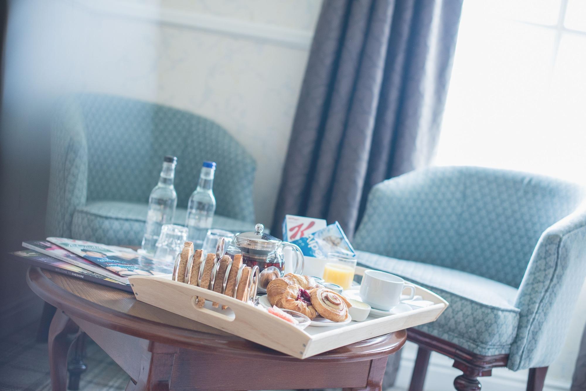 Mere Court Hotel Knutsford Esterno foto