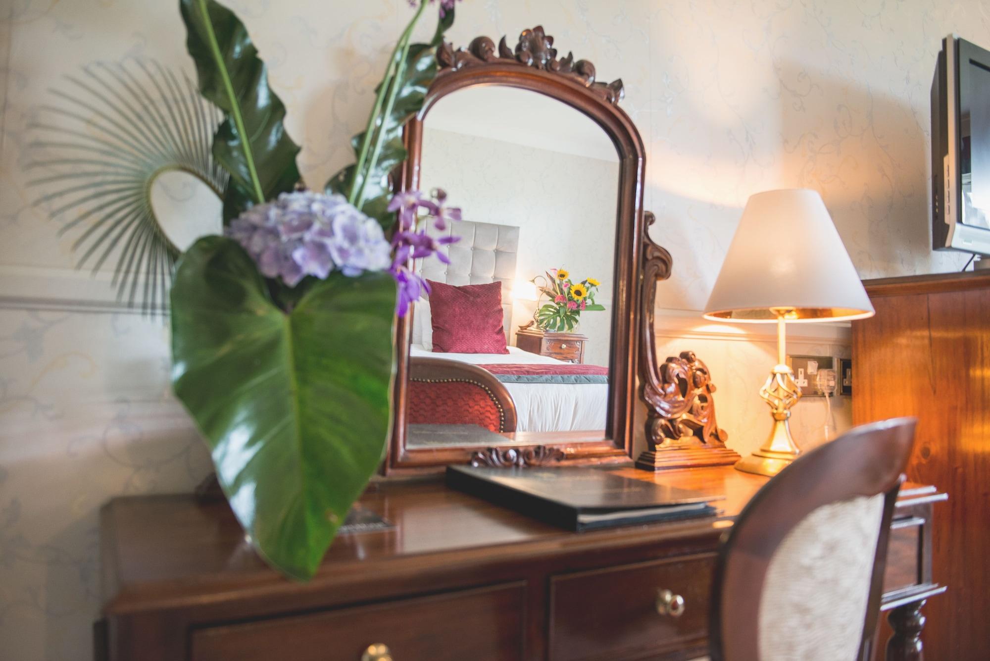 Mere Court Hotel Knutsford Esterno foto